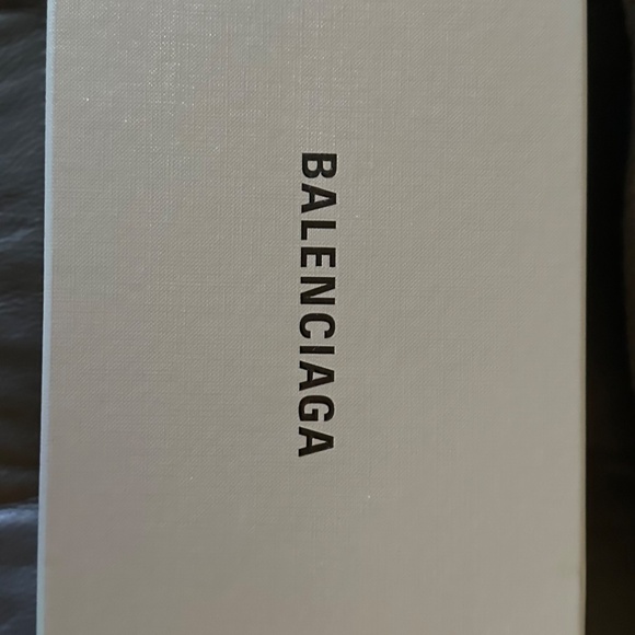 Balenciaga Pool Slides - Picture 6 of 7